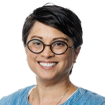 Dr. Julia VanderMolen